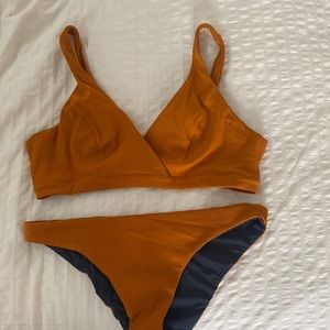 Lululemon Bathing suit with reversible bottom -size 10